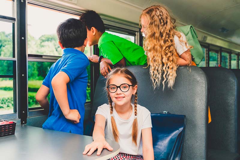 Promoción del bus para ir al colegio
